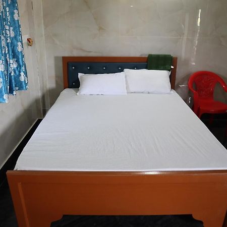Jagannatha Guest House بوري المظهر الخارجي الصورة